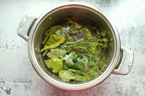 Грузди на зиму горячим способом Грузди на зиму горячим способом