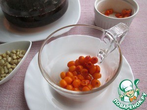 Чай с облепихой и кедровыми орехами