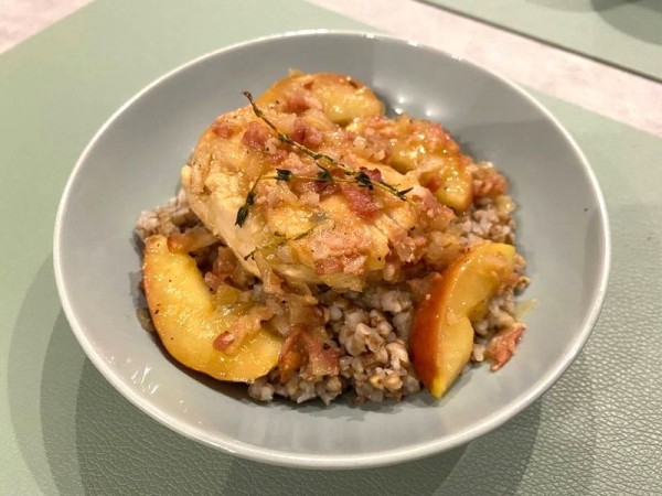 Курица с гречкой в сковороде — рецепт приготовления в домашних условиях
Курица с гречкой в сковороде — рецепт приготовления в домашних условиях