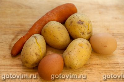 Оливье с копченым кальмаром