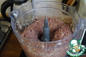 Долма с бурым рисом и ореховым соусом