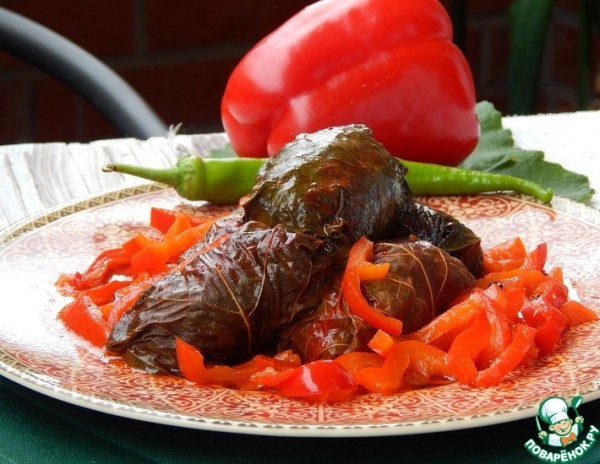 Долма с тушеным перцем Долма с тушеным перцем