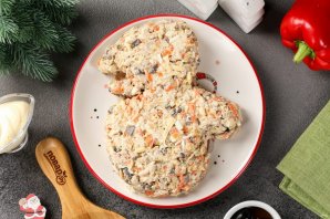 Новогодний салат "Варежка" на год Дракона Новогодний салат "Варежка" на год Дракона