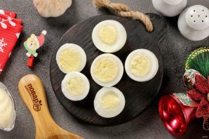 Фаршированные яйца "Новогодние драконы" Фаршированные яйца "Новогодние драконы"