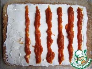 Белковый бисквитный рулет с хурмой