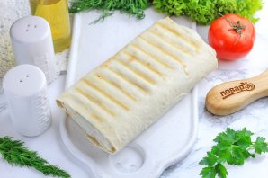 Шаурма с салатом "Айсберг" и курицей Шаурма с салатом "Айсберг" и курицей