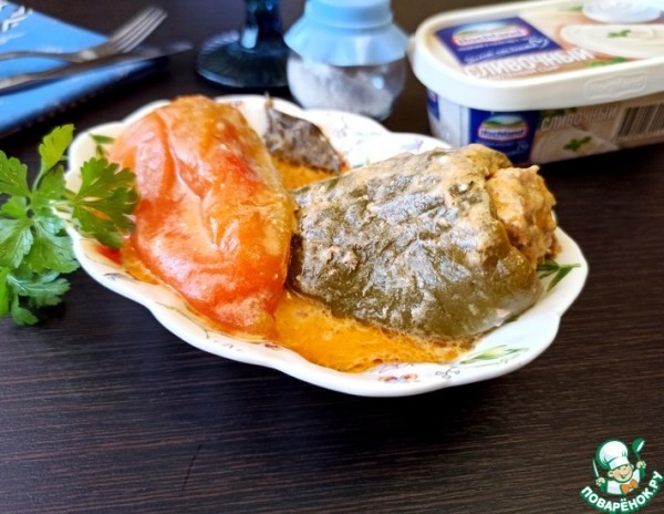 Фаршированные перцы в сырном соусе