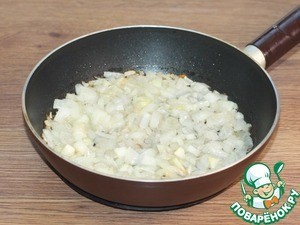 Фаршированный перец, запеченный в творожном соусе