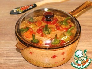 Фаршированный перец, запеченный в творожном соусе