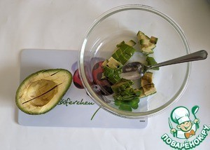 Гарнир из кус-куса с авокадо и огурцом