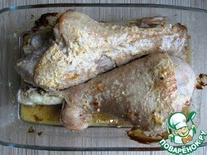 Голени индейки в сливочно-сырном соусе