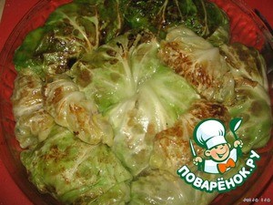 Голубцы, запечeнные под сметанно-луковым соусом