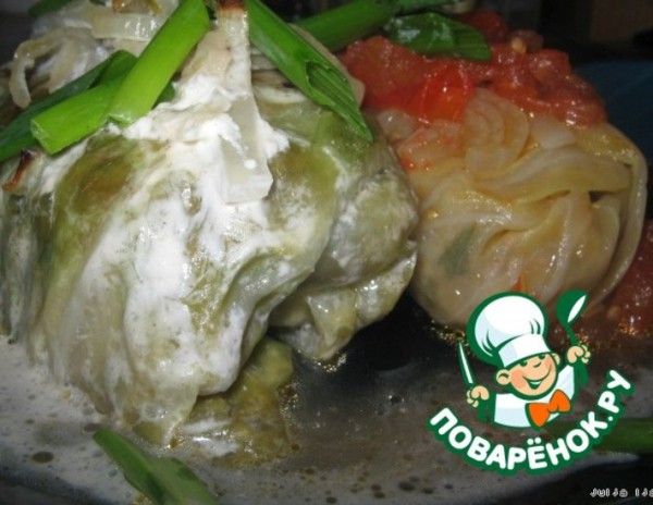 Голубцы, запечeнные под сметанно-луковым соусом