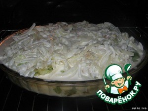 Голубцы, запечeнные под сметанно-луковым соусом