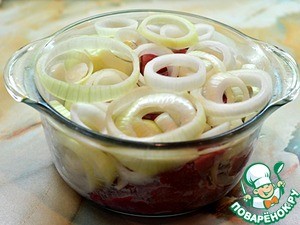 Говядина в луковом соусе