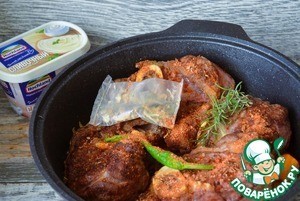 Говяжья голяшка в сливочно-овощном соусе