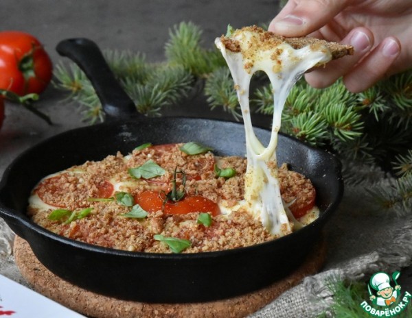 Гратен из моцареллы с хрустящим топпингом Гратен из моцареллы с хрустящим топпингом