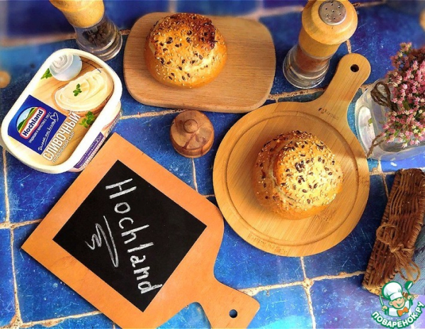 Хлебные горшочки с мясом и сыром