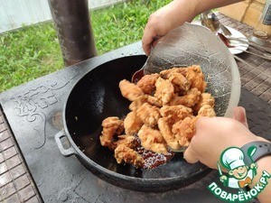 Хрустящие крылышки в остро-сладком соусе Хрустящие крылышки в остро-сладком соусе