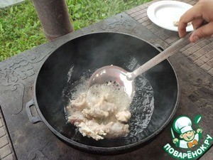 Хрустящие крылышки в остро-сладком соусе Хрустящие крылышки в остро-сладком соусе