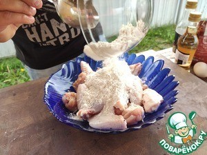 Хрустящие крылышки в остро-сладком соусе Хрустящие крылышки в остро-сладком соусе