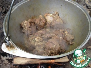 Ягнёнок в казане "По-московски" Ягнёнок в казане "По-московски"