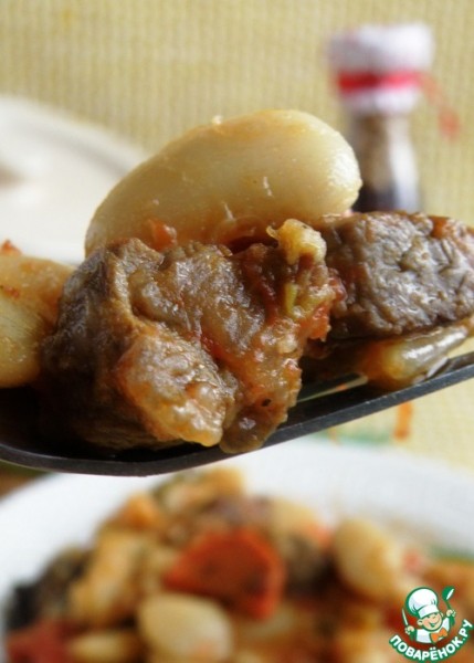 Яхния с бараниной и фасолью