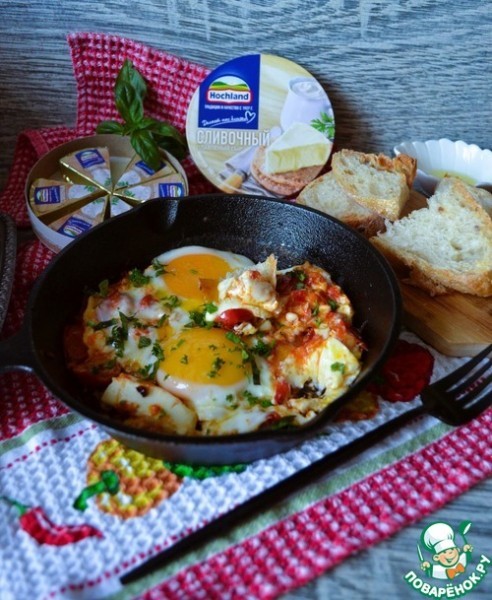 Яичница с плавленым сыром и овощами Яичница с плавленым сыром и овощами