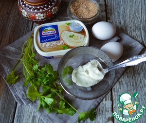 Яичница в сырно-сметанном соусе