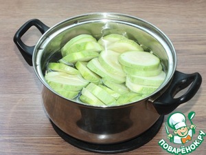 Кабачки, запечённые с фаршем индейки