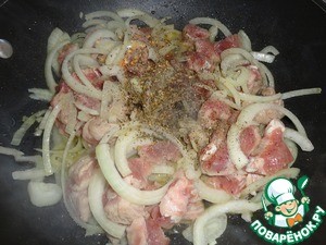 Картофельные корзиночки со свининой в белом соусе Картофельные корзиночки со свининой в белом соусе