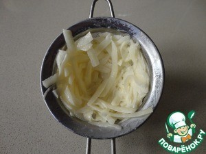 Картофельные корзиночки со свининой в белом соусе Картофельные корзиночки со свининой в белом соусе