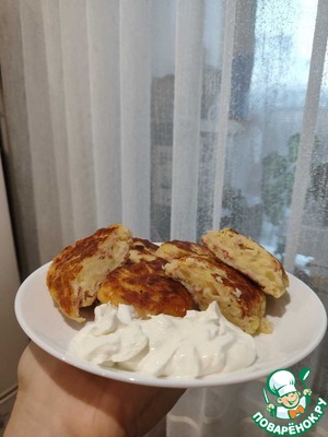 Картофельные котлеты с жареным луком и ветчиной Картофельные котлеты с жареным луком и ветчиной