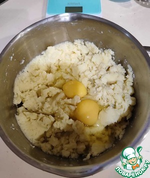 Картофельные котлеты с жареным луком и ветчиной Картофельные котлеты с жареным луком и ветчиной