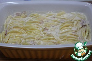 Картофельный гратен с сыром и беконом