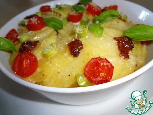 Картофельный гратен с вялеными томатами
