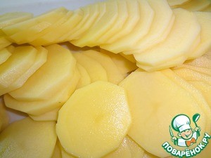 Картофельный гратен с вялеными томатами