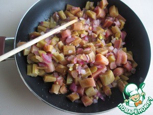 Кетчуп из свеклы и ревеня