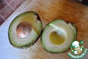 Кокосовая индейка с соусом из авокадо