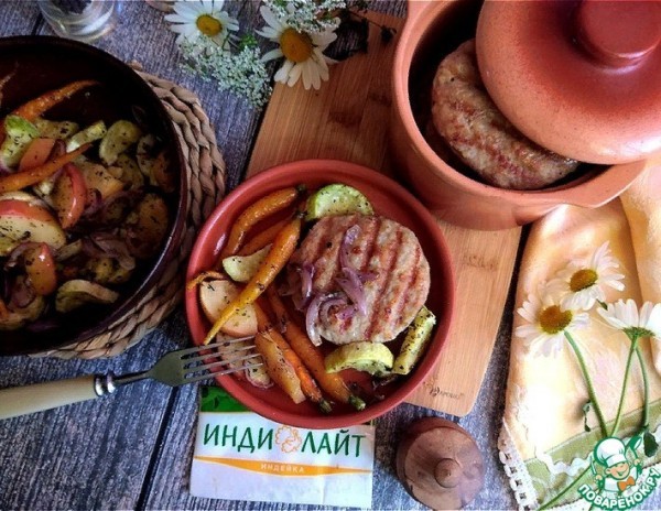 Котлеты из индейки к запечённым овощам Котлеты из индейки к запечённым овощам