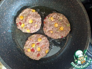 Котлеты из индейки по-гавайски