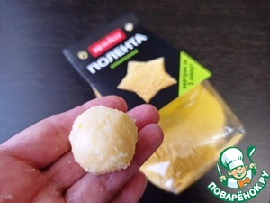 Кукурузные шарики с ореховым соусом