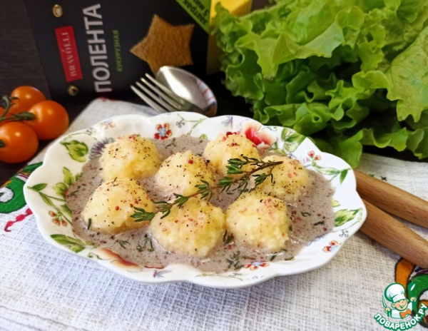 Кукурузные шарики с ореховым соусом