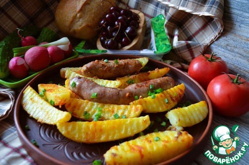 Купаты с картофелем, запеченные в сметане Купаты с картофелем, запеченные в сметане