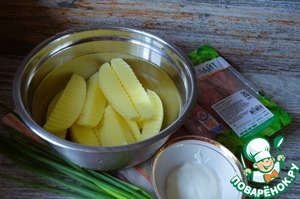 Купаты с картофелем, запеченные в сметане Купаты с картофелем, запеченные в сметане