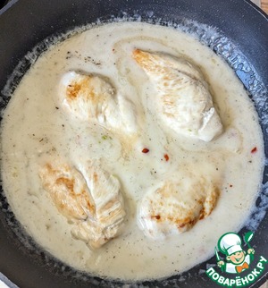 Куриная грудка в кокосово-лаймовом соусе