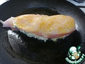 Куриные кармашки с необычной начинкой Куриные кармашки с необычной начинкой