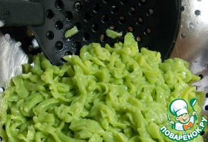 Лапша из зеленого горошка с овощами Лапша из зеленого горошка с овощами