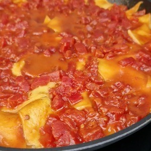 Ленивая лазанья с острым соусом