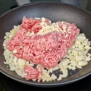 Ленивая лазанья с острым соусом